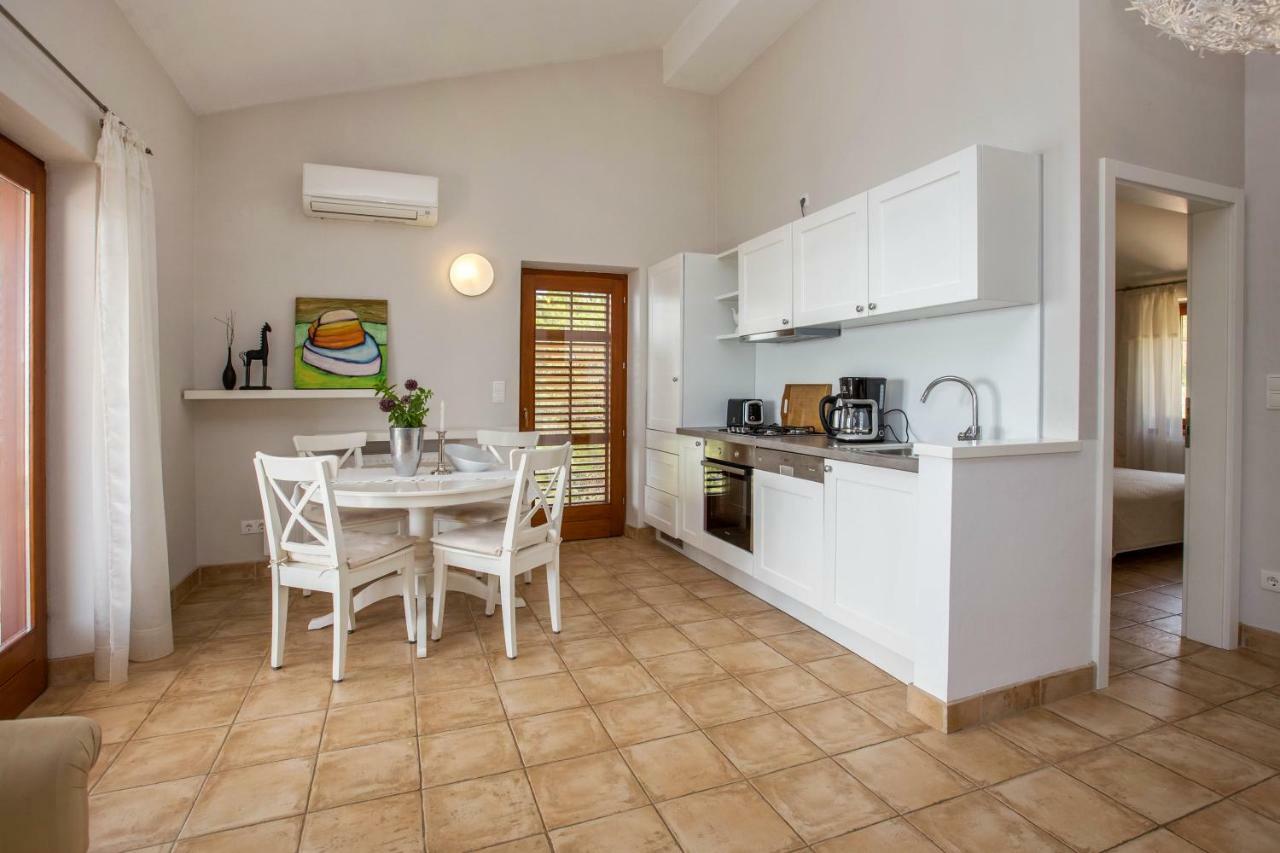 Villa Pod Borom Sveta Nedelja  Dış mekan fotoğraf