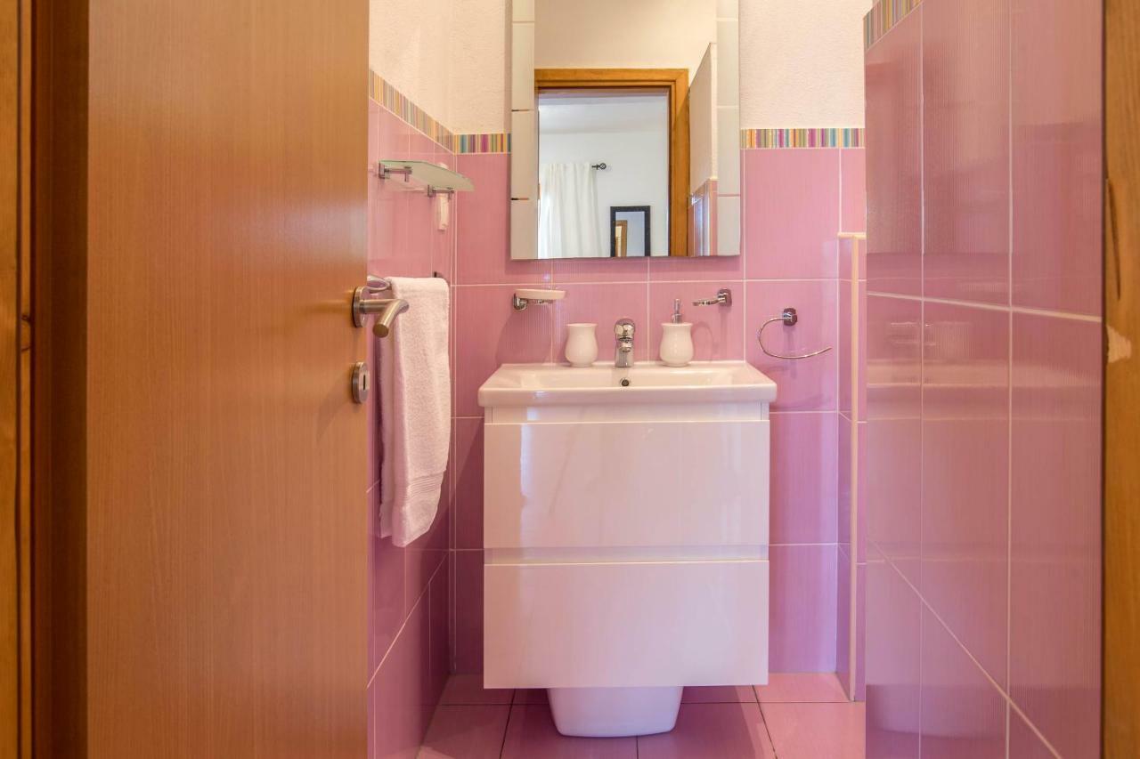 Villa Pod Borom Sveta Nedelja  Dış mekan fotoğraf