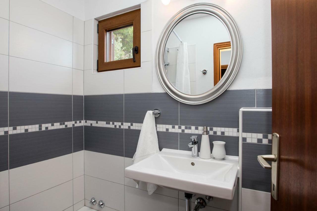 Villa Pod Borom Sveta Nedelja  Dış mekan fotoğraf
